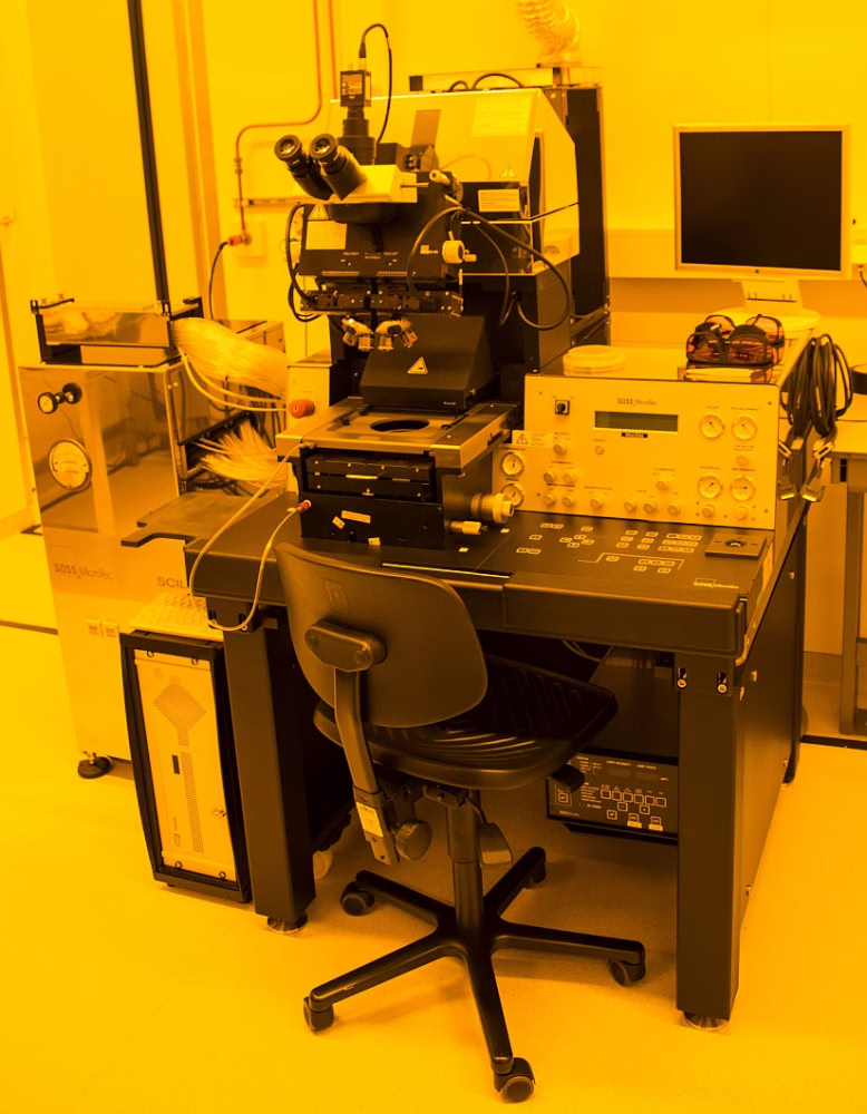 Suss MABA6 UV Mask aligner with SCIL